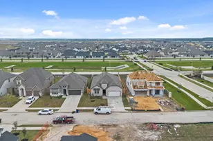 3921 Sterling Springs Ln, League City, TX 77573 - Photo 17