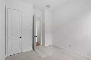 3921 Sterling Springs Ln, League City, TX 77573 - Photo 11