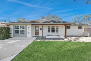 4218 T C Jester Blvd, Houston, TX 77018 - Photo 9