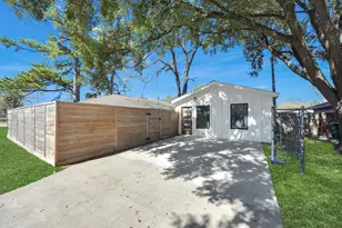 4218 T C Jester Blvd, Houston, TX 77018 - Photo 43