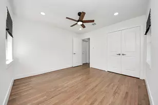 4218 T C Jester Blvd, Houston, TX 77018 - Photo 27