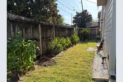 2241 Naomi Street, Houston, TX 77054 - Photo 9