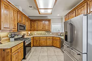 2700 Hickory Ct, Bryan, TX 77808 - Photo 11