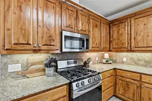 2700 Hickory Ct, Bryan, TX 77808 - Photo 13