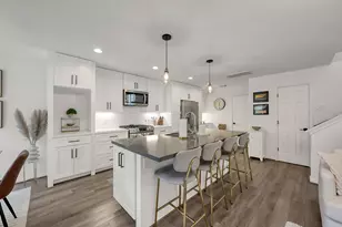 246 N Walden Elms Cir, The Woodlands, TX 77382 - Photo 9