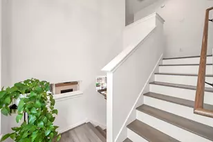 246 N Walden Elms Cir, The Woodlands, TX 77382 - Photo 5