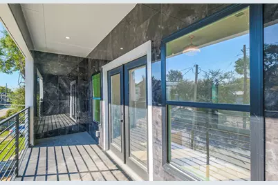 5014 Creekmont Drive, Houston, TX 77091 - Photo 5
