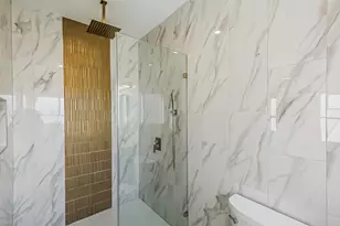 5014 Creekmont Dr, Houston, TX 77091 - Photo 9