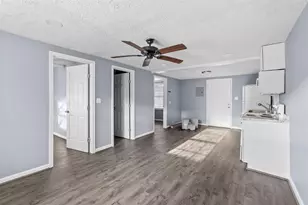 4126 Paladino St, Bacliff, TX 77518 - Photo 11