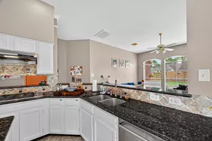 14015 Loch Creek Ct Ct, Houston, TX 77062 - Photo 21