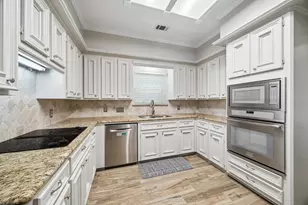 2906 Eagle Creek Dr, Kingwood, TX 77345 - Photo 9