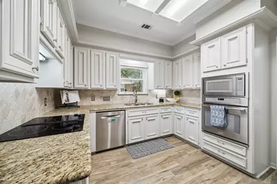 2906 Eagle Creek Drive, Kingwood, TX 77345 - Photo 11