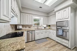 2906 Eagle Creek Dr, Kingwood, TX 77345 - Photo 11