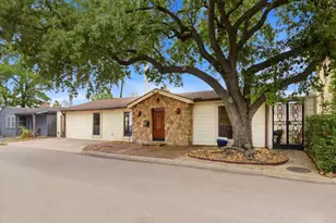 1918 Vassar St, Houston, TX 77098 - Photo 3