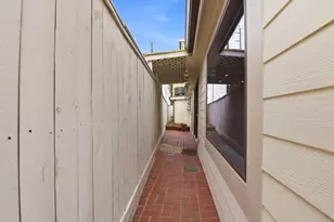 1918 Vassar St, Houston, TX 77098 - Photo 33