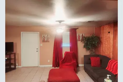 6762 Glen Rock Drive, Houston, TX 77087 - Photo 5