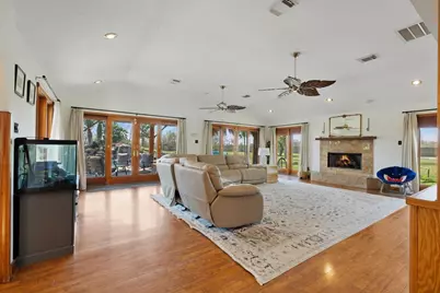 2203 Lomax, La Porte, TX 77571 - Photo 5