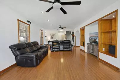 2203 Lomax, La Porte, TX 77571 - Photo 7