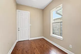 2206 Holman St, Houston, TX 77004 - Photo 3
