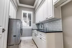 4 Island Green Ct, Kingwood, TX 77339 - Photo 35