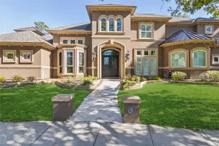 4 Island Green Ct, Kingwood, TX 77339 - Photo 1