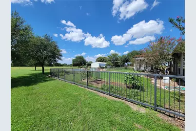 939 Old Nelsonville Road, Bellville, TX 77418 - Photo 43