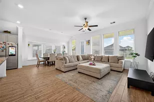 4441 Jessamine Creek Trl, Rosharon, TX 77583 - Photo 11