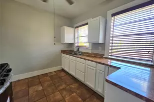 2111 Freeman St, Houston, TX 77009 - Photo 17