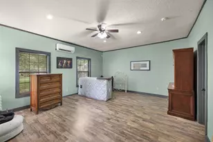 410 N Cochran St, Bellville, TX 77418 - Photo 29