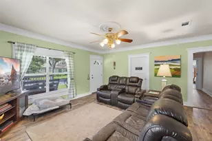410 N Cochran St, Bellville, TX 77418 - Photo 11