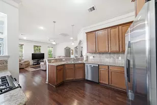 1838 Woodbend Village Ct, Houston, TX 77055 - Photo 7