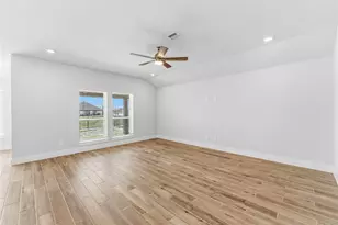 207 Orchard Laurel Dr, Alvin, TX 77511 - Photo 5