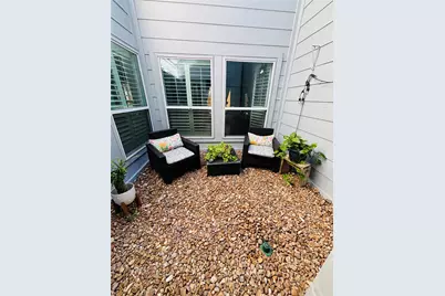 2207 Cottonwood Court, Missouri City, TX 77459 - Photo 3