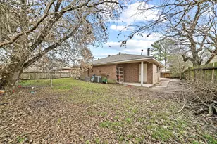 2118 N Austin Ave, Pearland, TX 77581 - Photo 11