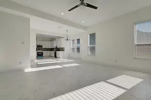 345 Edgewater Dr, Livingston, TX 77351 - Photo 7
