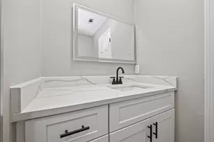 14814 McLeod Dr, Houston, TX 77060 - Photo 17