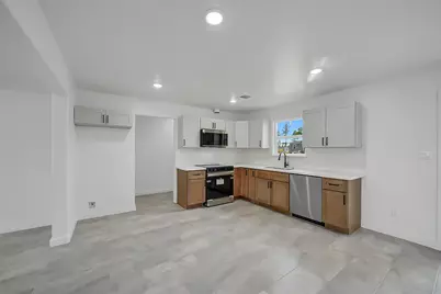 11702 Kelvin Court, Conroe, TX 77306 - Photo 9