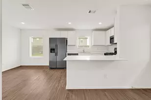 4118 Saw Mill Peak Ln, Baytown, TX 77521 - Photo 5