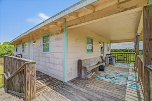 405 Oyster, Oak Island, TX 77514 - Photo 5