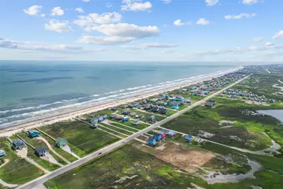 2031 Bluewater Hwy, Surfside Beach, TX 77541 - Photo 23