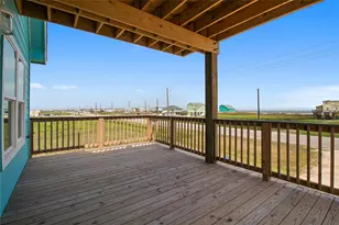 2031 Bluewater Hwy, Surfside Beach, TX 77541 - Photo 9