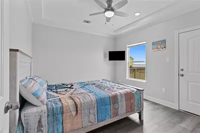 2031 Bluewater Hwy, Surfside Beach, TX 77541 - Photo 7