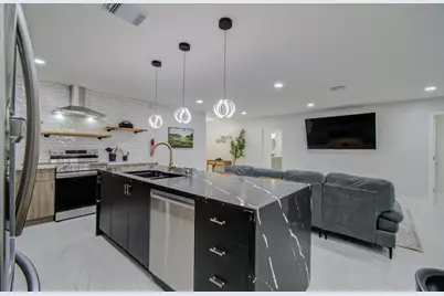 5539 Edith Street, Houston, TX 77081 - Photo 11