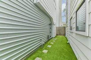 406 Pacific St, Houston, TX 77006 - Photo 29