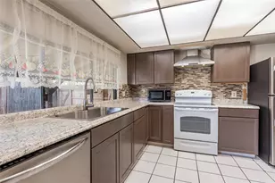 15410 Empanada Dr, Houston, TX 77083 - Photo 11