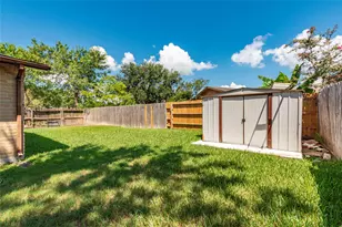 15410 Empanada Dr, Houston, TX 77083 - Photo 33