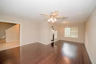 3423 Hidden Creek Dr, Sugar Land, TX 77479 - Photo 3