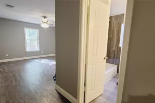 4034 Dreyfus St, Houston, TX 77021 - Photo 9