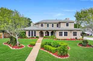 3934 Tres Dr, Galveston, TX 77554 - Photo 1