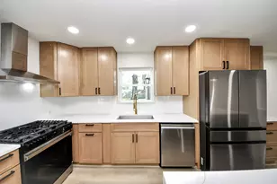 10806 Olympia Dr, Houston, TX 77042 - Photo 17